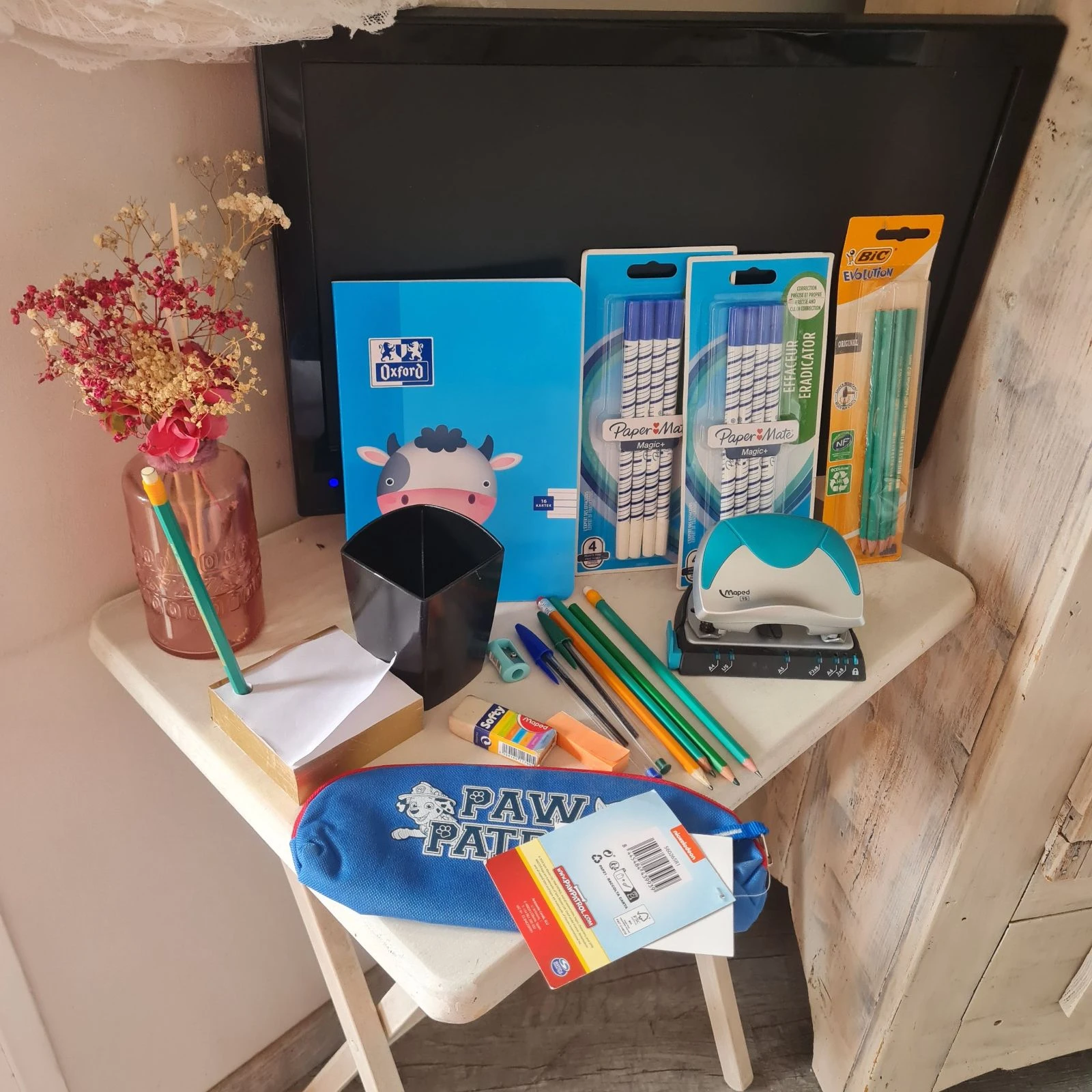 Lot de fournitures scolaires 